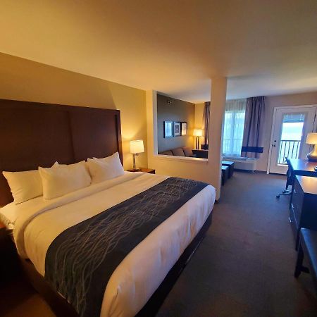Comfort Inn & Suites Munising-Lakefront Exteriör bild